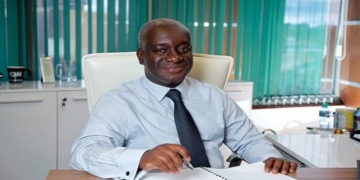 Le prix Lifetime Achievement 2021 des African Banker Awards decerné à Felix Bikpo