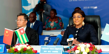 Yawa Tsègan transmet les vives félicitations de Faure Gnassingbé à Xi Jinping