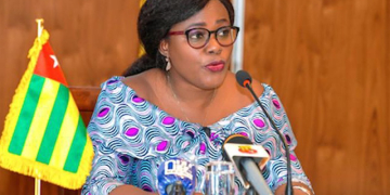 Les félicitations de Dr. Lidi Bessi Kama au Col. Guy Akpovy