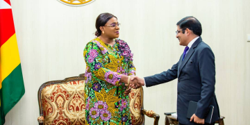 Togo-Inde : Yawa Tsègan et Sanjiv Tandon discutent du renforcement de la coopération