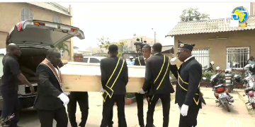La dépouille de Mgr Kpodzro au centre Christ Rédempteur de Lomé
