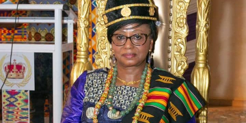 Dre Fatoumata Binta Tidiane Diallo honorée par la chefferie traditionnelle au Togo