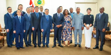 Coopération parlementaire : Kodjo Adedze a échangé avec Dai Yunlong, président de l’Assemblée populaire de Shenzhen