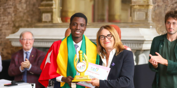 RIDEF Paris 2024 : le Togolais Grace Kossi DOGBLE sacré meilleur Orateur Francophone 2024