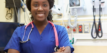 Togo : Différencier le personnel de la santé par la couleur de leurs habits et le modèle