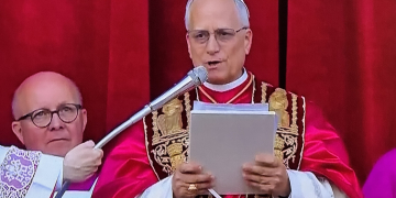 « Que la paix soit avec vous ! », les premiers mots du pape Léon XIV