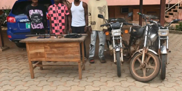 La Gendarmerie nationale déjoue un projet de braquage à Lomé : quatre suspects interpellés et des armes saisies